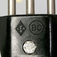 dreipoliger Stecker