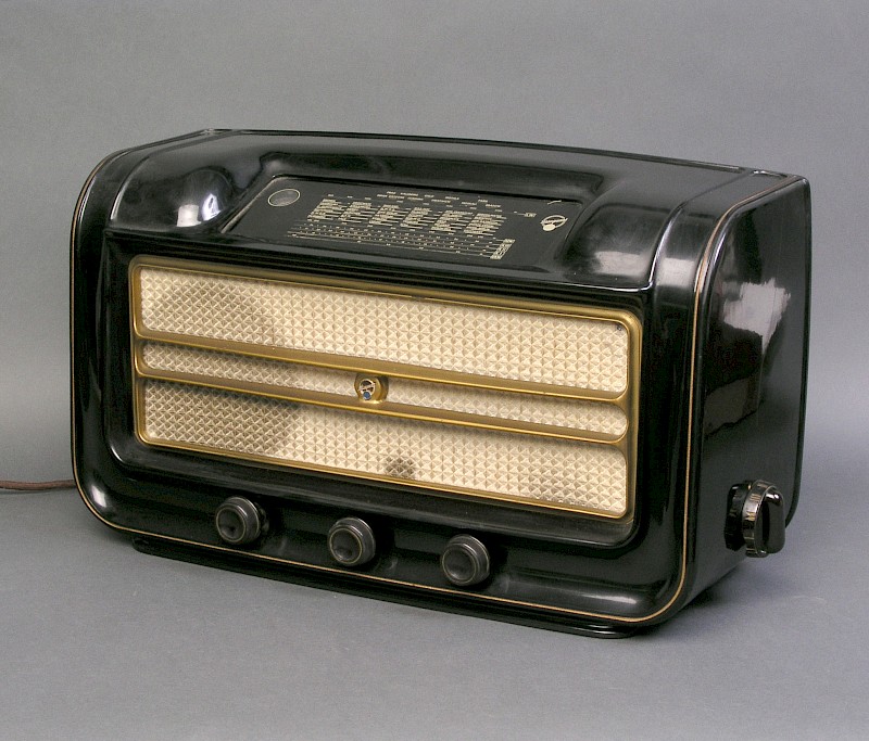 MU 670 W