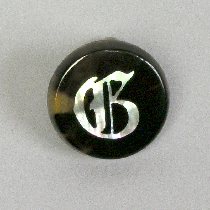 Schmuckknopf G