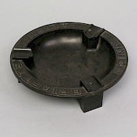 Aschenbecher Heitzt Union Briketts