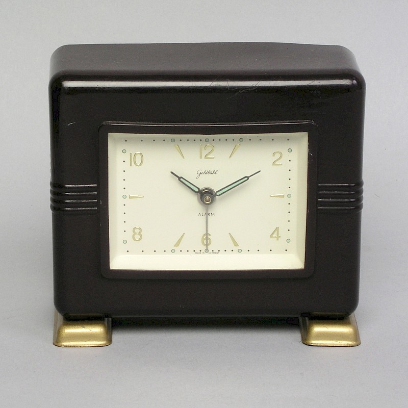 Uhr mit Spardose