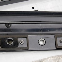 2 Knöpfe auf Verkaufskarton