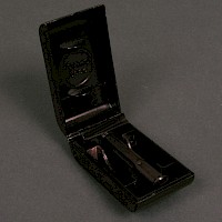 Rasierapparat Zorro mit Dose