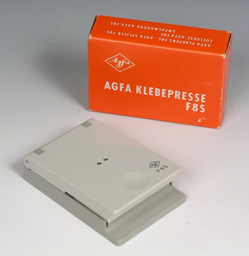 Agfa Klebepresse F8S