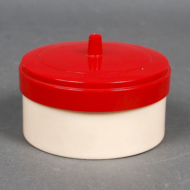 Dose mit Stülpdeckel