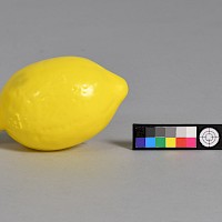 Fläschchen in Zitronenform