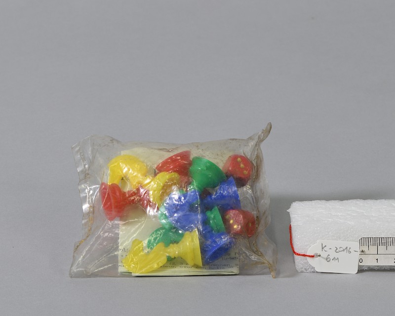 Würfelspiel mit Schachpferden