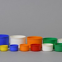 Stapelspiel aus Töpfchen