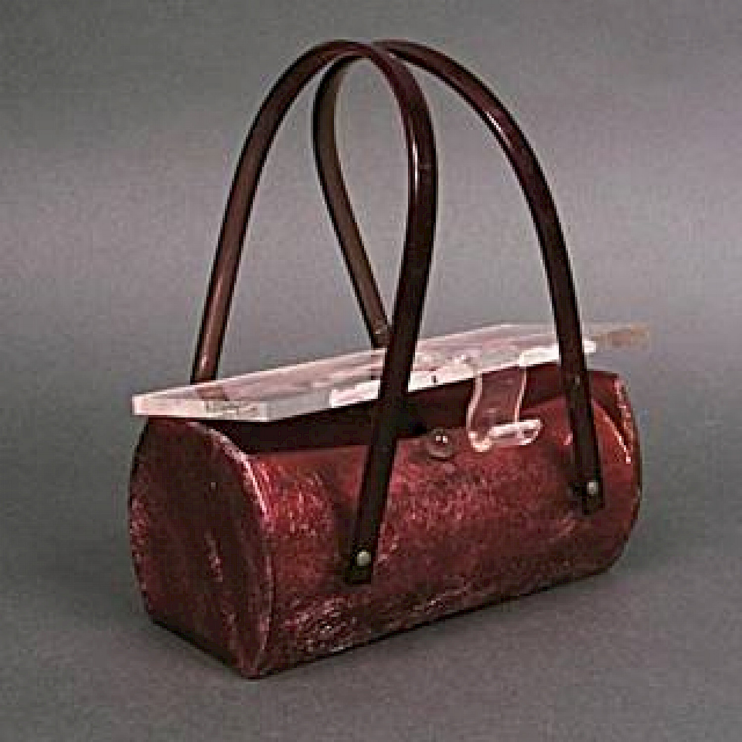 Verlust: Handtasche aus Celluloid (Cellulosenitrat), USA um 1940, im Zerfallszustand