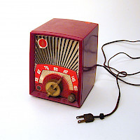 Emerson Radio Model 707 Serie B