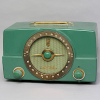 Zenith Radio Model K 725