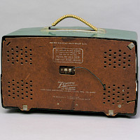 Zenith Radio Model K 725