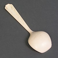 Löffel eines Salatbestecks