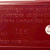 Dose mit Typenreinigerknete