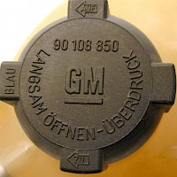 Kühlmittel-Ausgleichsbehälter
