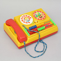 Spielzeugtelefon mit Uhr